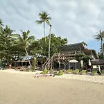 Beachside 3-Bedroom Townhouse W Private Pool At 70 Meters From Beach