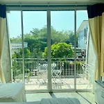 Check-In Resort Koh Larn
