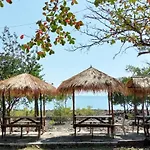 ฺbay Yard Hut