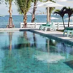 Le Petit Saint Tropez