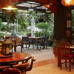 Big Elk Steak House - Homestay