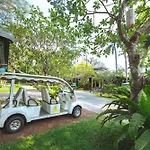 Raya Resort Beach Front - The Most Green Resort In Cha-Am