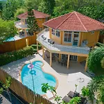 Twin Villas Ao Nang