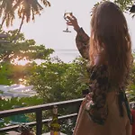 Beachfront Sunset View Bungalow 1Bd/Kitchen/Pool