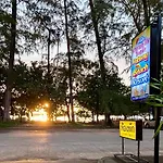 Pakmeng Beach Resort