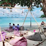 Minnie Seaview Resort