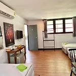 Phi Phi Inn