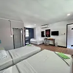 Phi Phi Inn