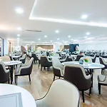 Golden Jomtien Beach Hotel