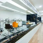 Golden Jomtien Beach Hotel