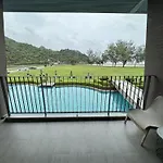 La Isla Pranburi Beach Resort