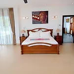 Islandview Villa