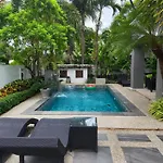Baan Santhiya Private Pool Villas - Free Tuk-Tuk Service To The Beach!