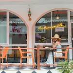 Sidewalk Boutique Hotel