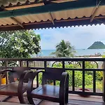 Seesea Thai Wooden House On Beachfront