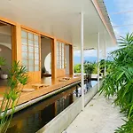 Tanoshi Glamping In Khao Sok