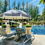 Palm Galleria Resort