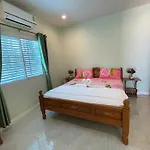 Blue Beach Bungalow