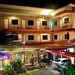 โรงแรมแสนดีเพลส เมาเท่นวิว จอมทอง