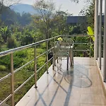 Rimtharnn Homestay Maewin