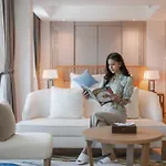 The Grand Riverside Hotel