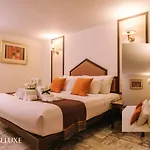 Seeharaj Hotel