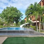 แสงหิรัญ บีช รีสอร์ท
