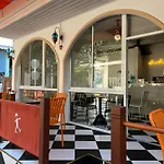 Sidewalk Boutique Hotel