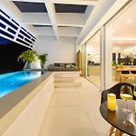 Villa Atlantis