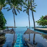 Upni Duniya - Luxury, Beachfront 9-Suites Villa