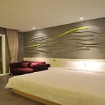 Paeva Luxury Serviced Residence Sha