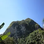 Phanom Bencha Mountain Resort
