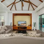 Villa Bond| 3 Bedrooms | Private Pool | 3 Min To Naiharn Beach