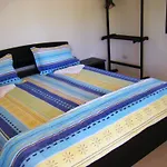 Pranee Beach Bungalows