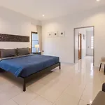 Pattaya Hill Close To Walking St And City