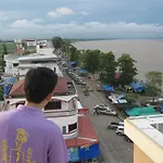 Riverfront Hotel Mukdahan