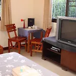 Home Stay Stc Bed And Breakfast