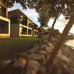 Riverawan Hotel