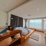 Soundless Resort
