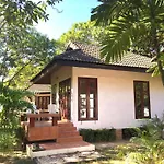 Suan Bankrut Beach Resort