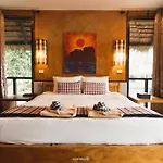 Thapwarin Resort - Green Hotel