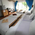 Beachfront Hotel Cha Am