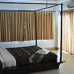 Nirvana Guesthouse & Hostel