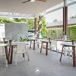 Talay Hotel And Villa Cha-Am