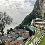 Phi Phi Cliff Beach Resort