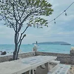 Rubtawan Sichang Resort