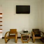 Pueanjai Resort And Restaurant