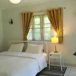 Baan Kratom Tong By The Sea