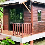 Baan Thung Home Stay
