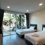 Uthaithani Resort